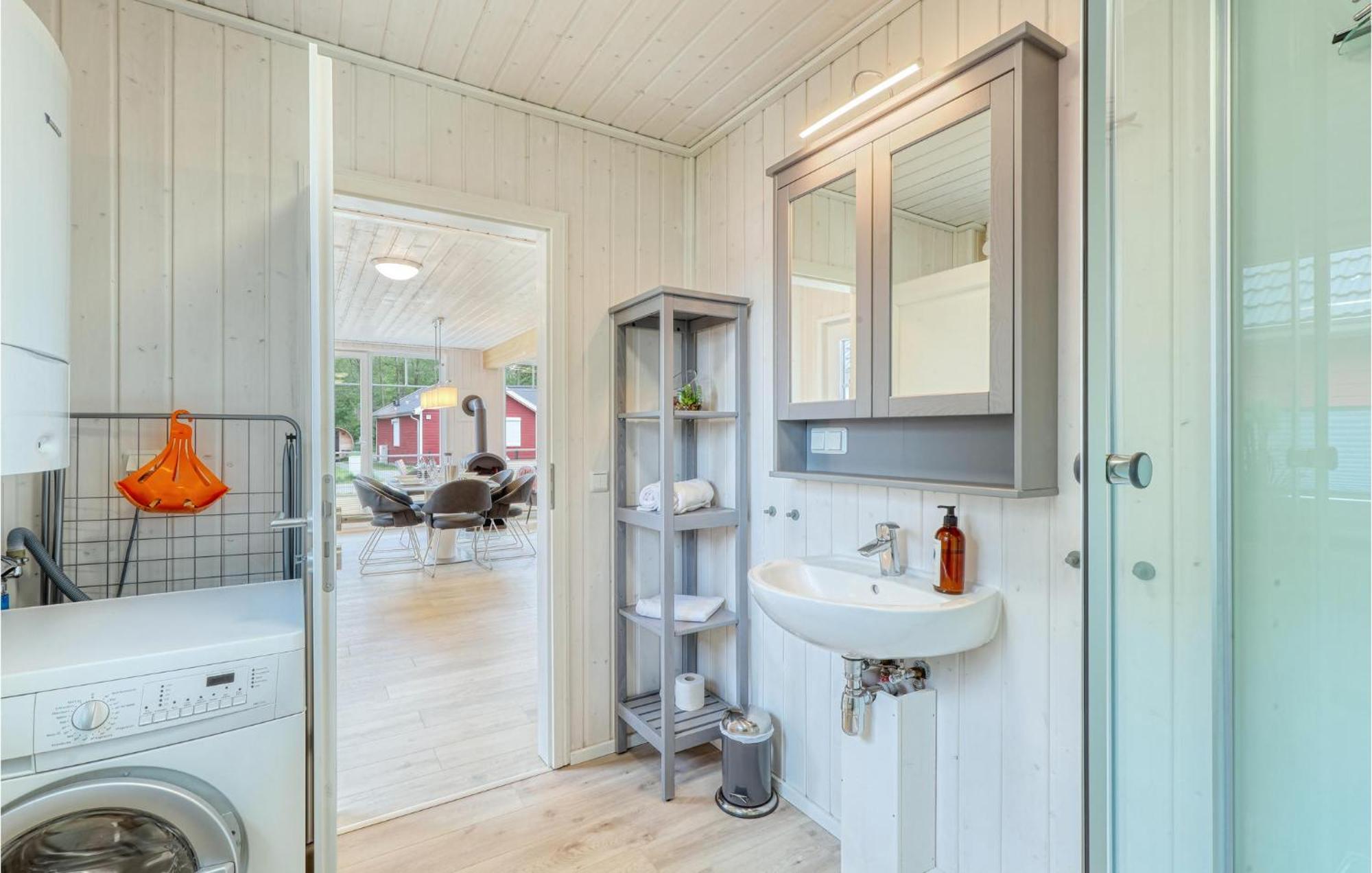 Gorgeous Home In Zerpenschleuse With Sauna Bagian luar foto