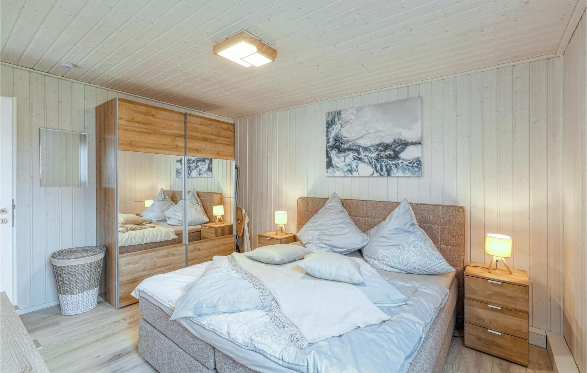 Gorgeous Home In Zerpenschleuse With Sauna Bagian luar foto